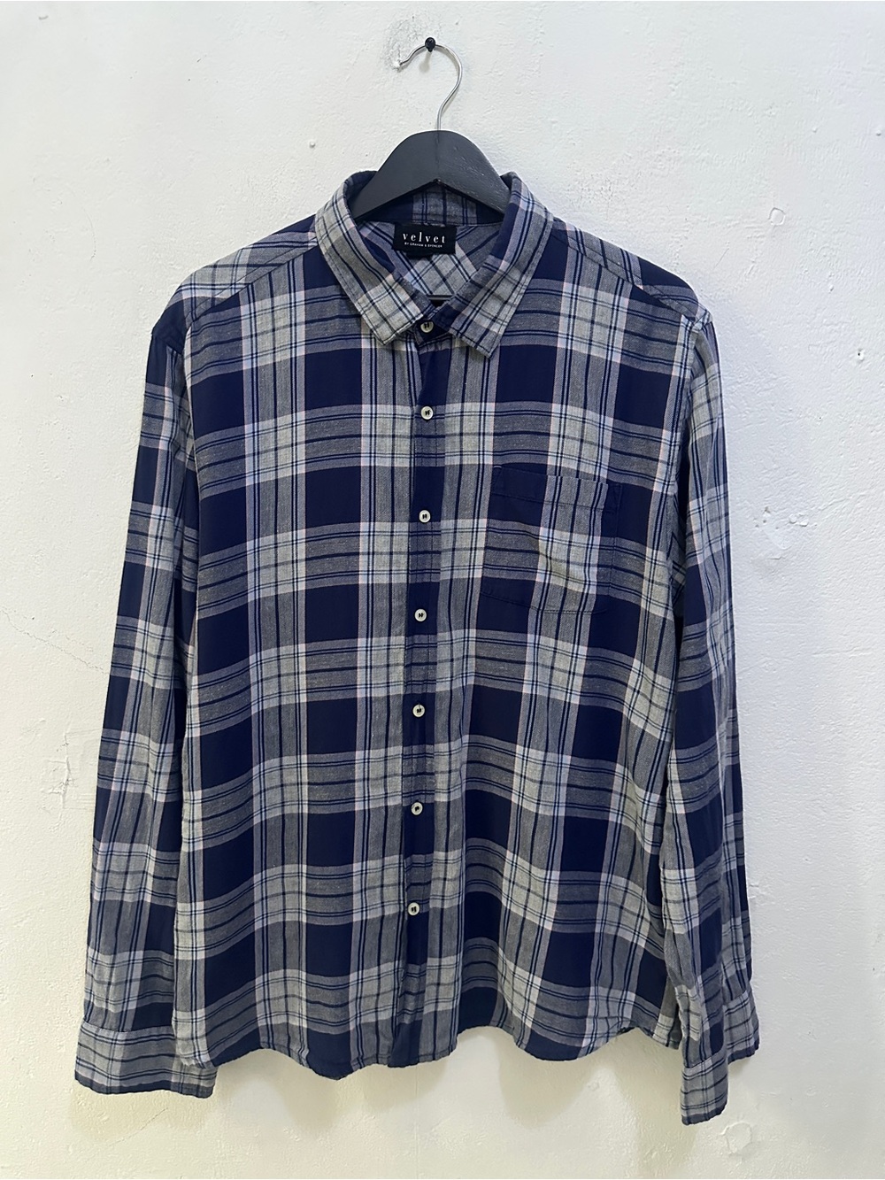 Velvet by Graham & Spencer Women’s L Plaid Button Up Shirt Navy Blue 100% Cotton